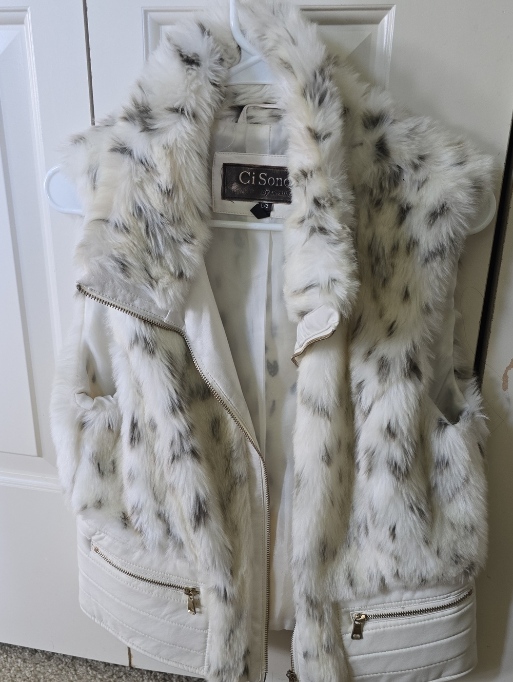Ci Sono White Faux Fur Spot-Trim Zip Vest